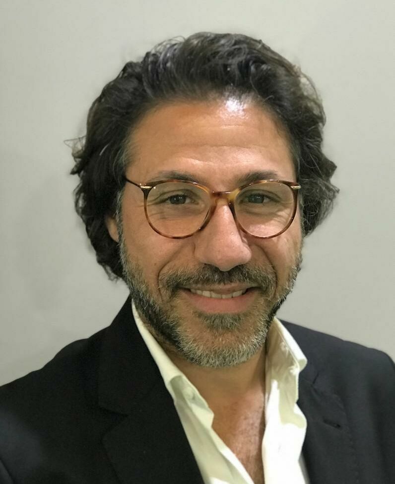 Mr. Varon  Dipl.-BA. CORPORATE Sales Manager - Humintech