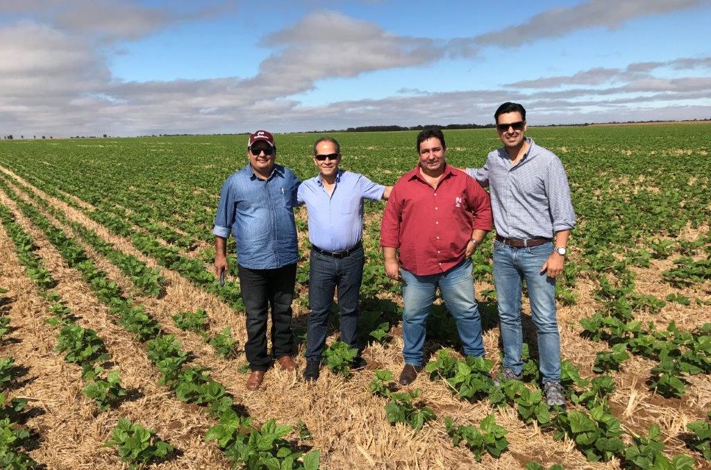Dr. Yasser Dergham and Vicente Jaramillo at a customer's field – HUMINTECH